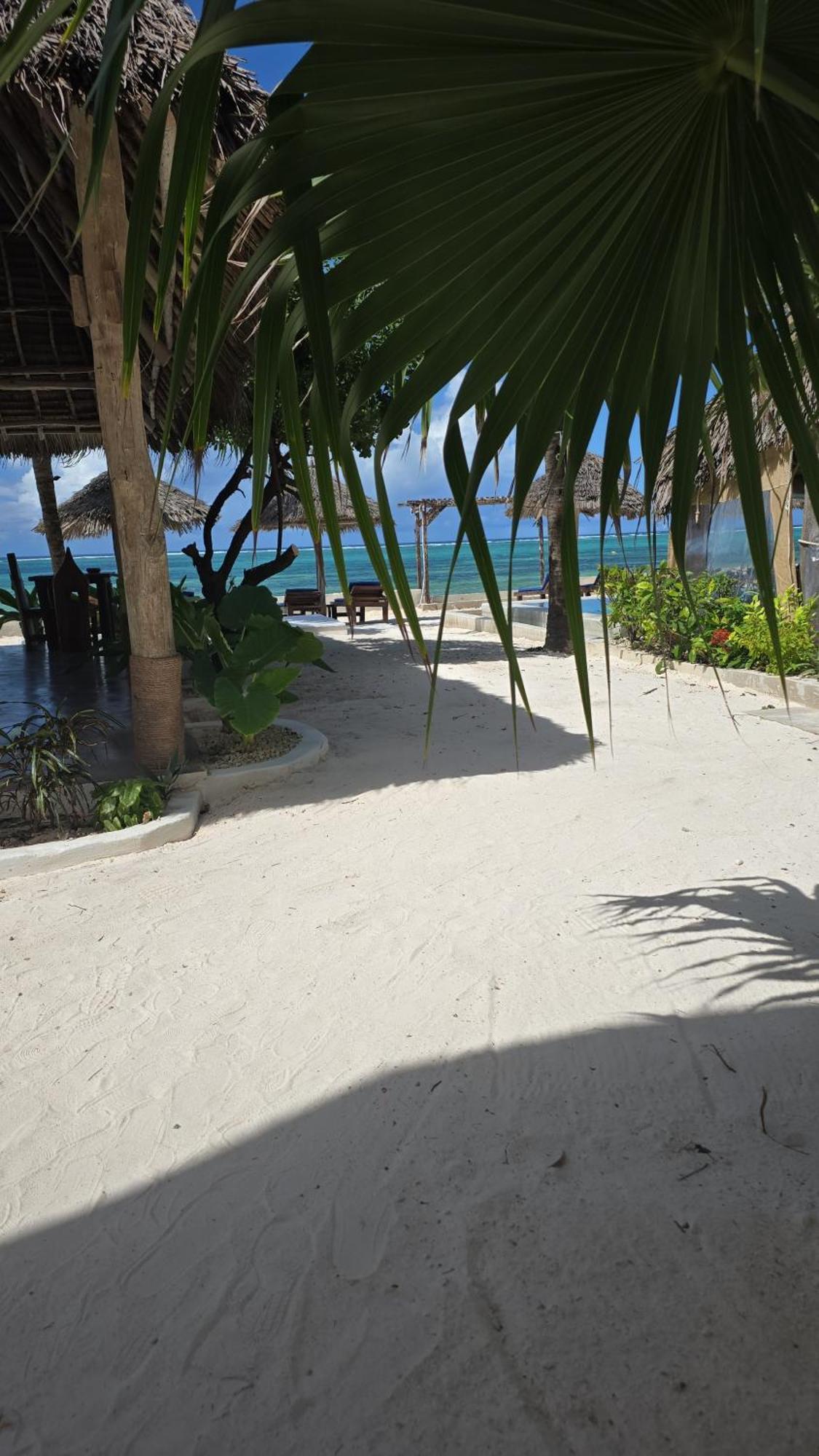 Milele Resort 3*